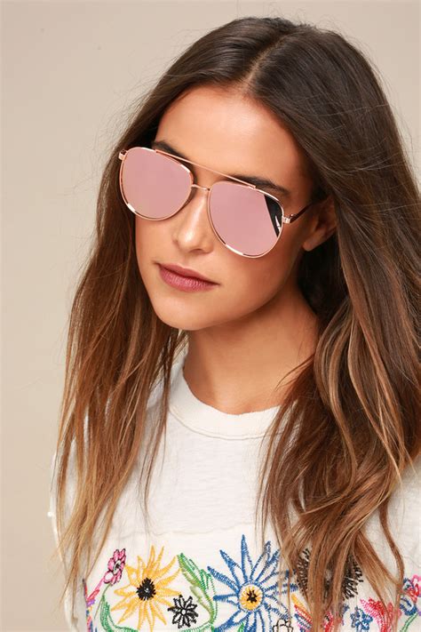 rose gold mirror tint sunglasses.